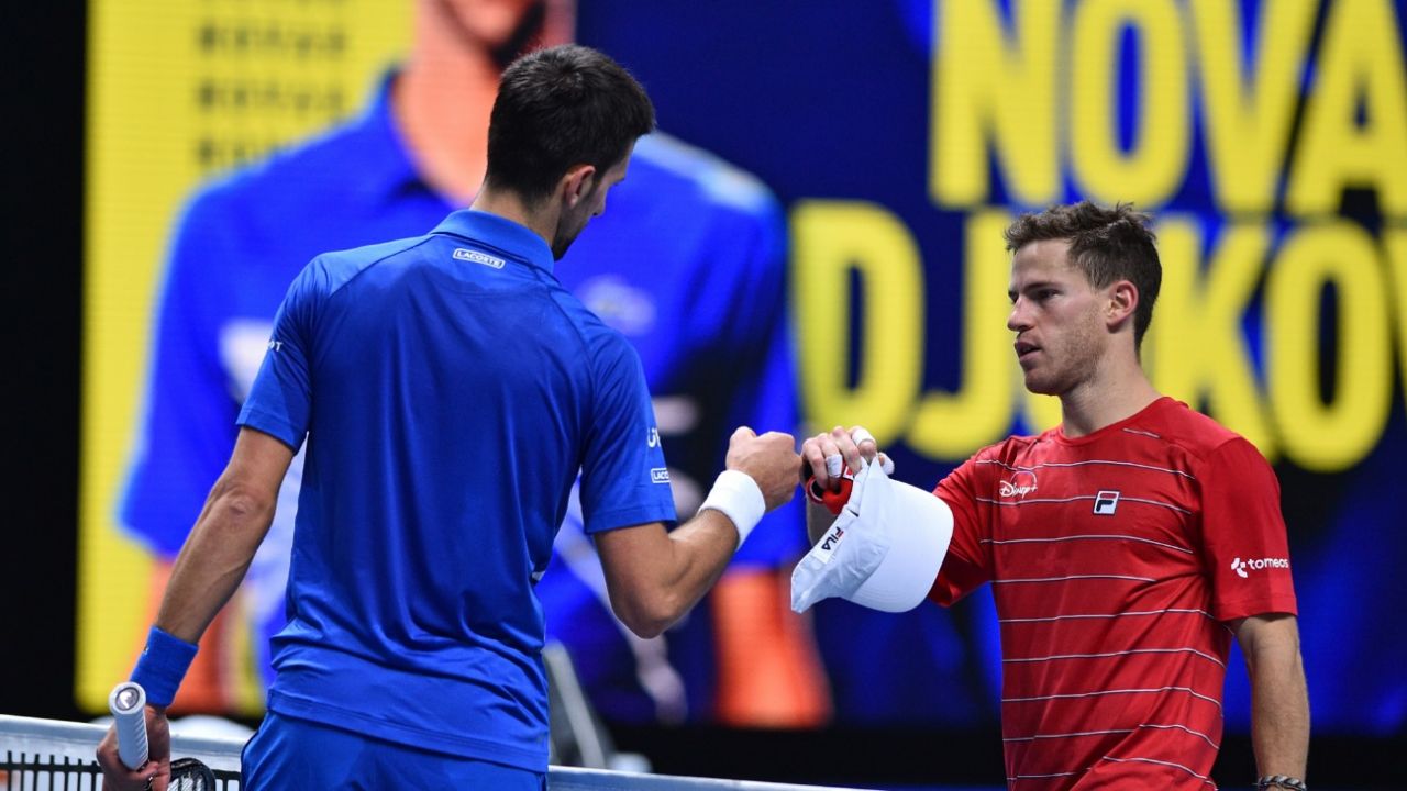 El Peque no pudo ante Novak Djokovic en el debut del Master de Maestros y cayó 6-3., 6-2. 